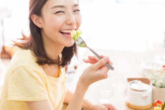 野菜食べる