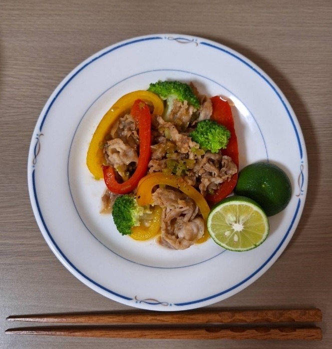 健康レシピ（豚肉と夏野菜のネギ塩炒め）画像